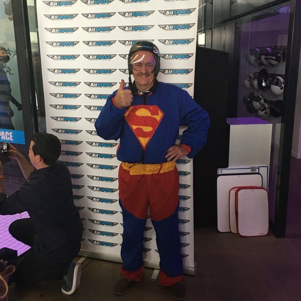 5/29/2016 tarihinde Jeremy S.ziyaretçi tarafından Airspace Indoor Skydiving'de çekilen fotoğraf