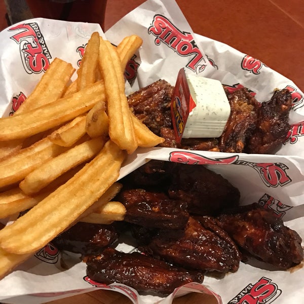 St. Louis Bar and Grill Wings Joint in Etobicoke