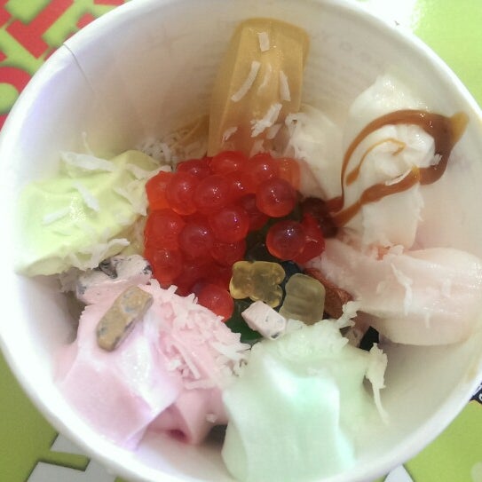 7/27/2014에 Anton K.님이 Menchie&#39;s Frozen Yogurt에서 찍은 사진