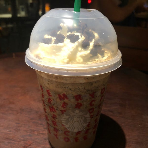 12/28/2019 tarihinde Jorge A.ziyaretçi tarafından Starbucks'de çekilen fotoğraf