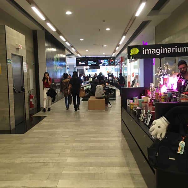 Foto scattata a Top Center Shopping da Jorge A. il 10/25/2016