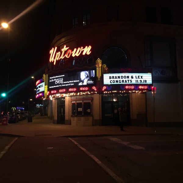 Photo prise au Uptown Theater par Jessica B. le11/11/2018