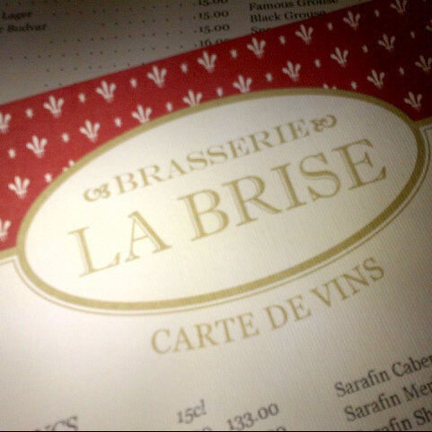 Photo prise au Brasserie La Brise par Burak I. le11/19/2012