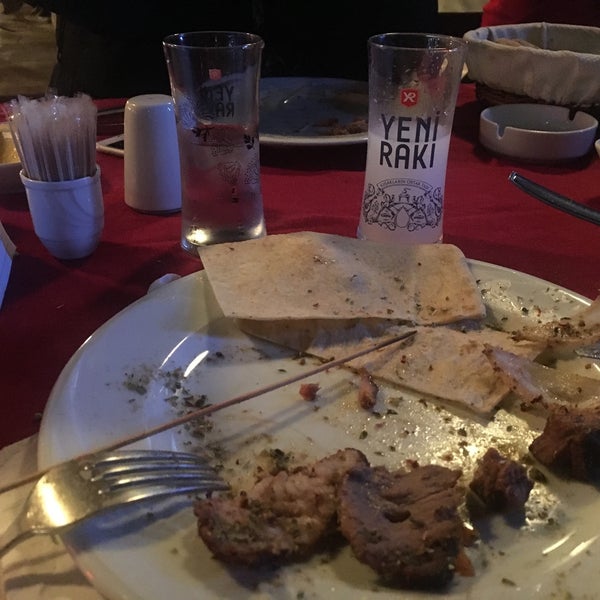 Foto tirada no(a) Taşplak Restaurant por Volkan A. em 2/3/2018