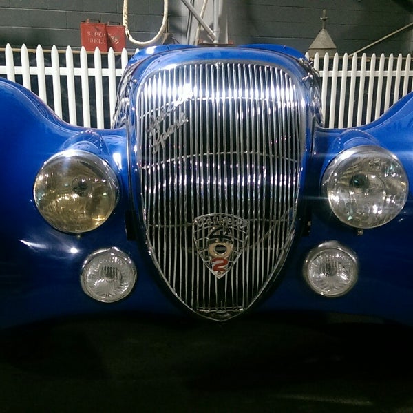 Foto scattata a Simeone Foundation Automotive Museum da Madelene V. il 11/8/2014
