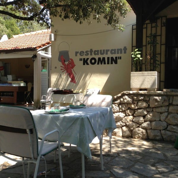 Das Foto wurde bei Restoran Komin von Ilya am 8/5/2013 aufgenommen
