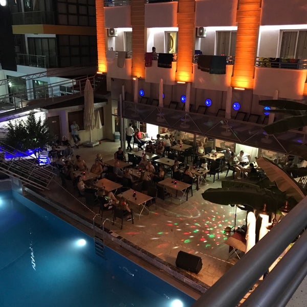 Photo taken at Alaiye Kleopatra Hotel by Erol on 8/27/2019