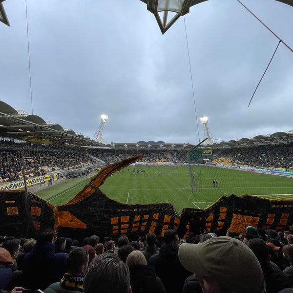 11/26/2023에 R. J.님이 Parkstad Limburg Stadion에서 찍은 사진