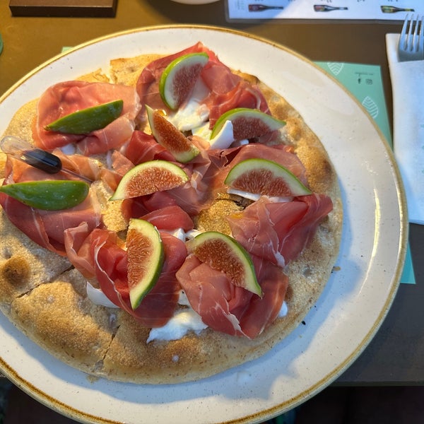 Verde Salvia Pizza Gourmet Pizzeria in Pavia