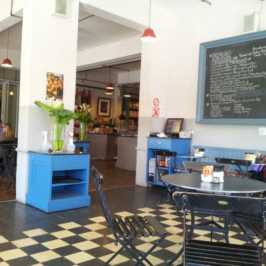 Service Station Cafe Café in Melville