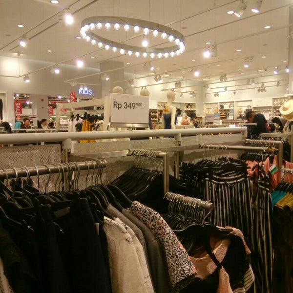 h&m paris van java