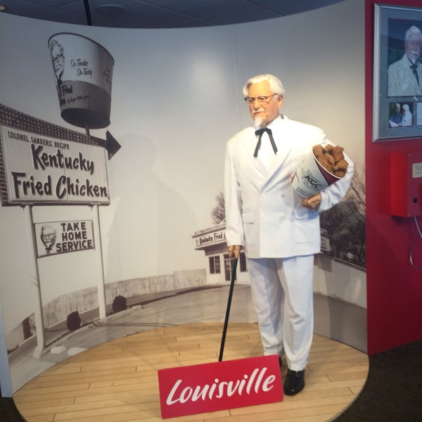 Foto diambil di Louisville Visitors Center oleh Mr Peabody pada 6/4/2016