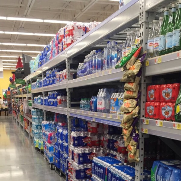 Walmart Neighborhood Market Grocery Store in McAllen