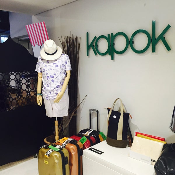 Photo taken at kapok | cafe kapok by J K. on 5/20/2015