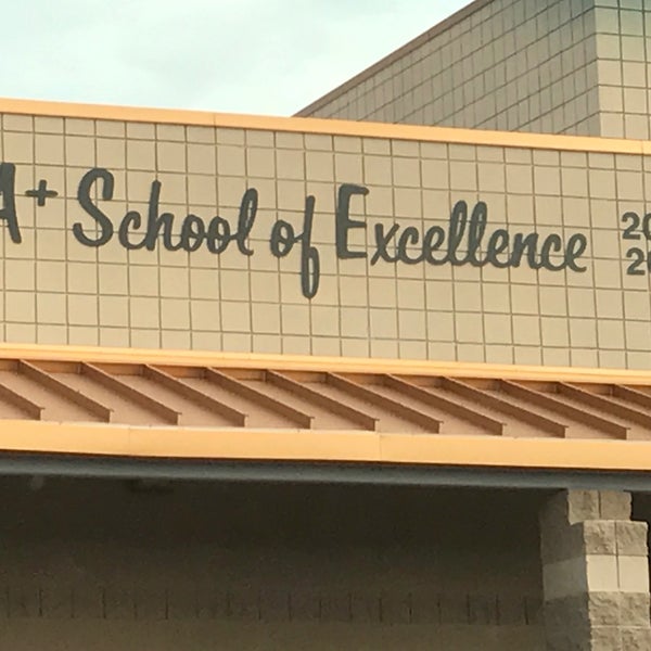 Lone Mountain Elementary School Elementary School in Cave Creek