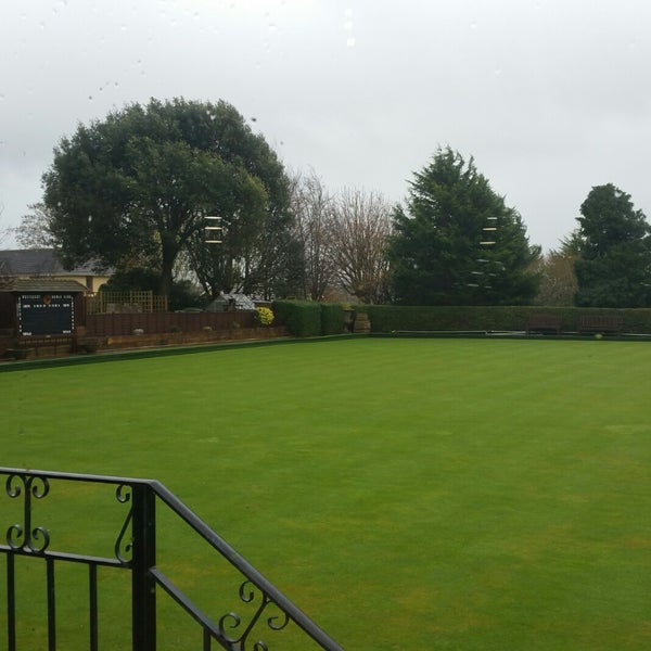 Westlecot Bowls Club Bowling Green in Swindon