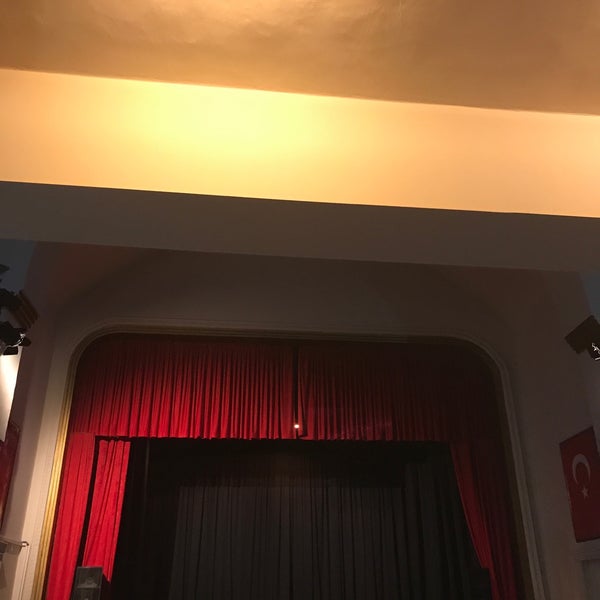 Снимок сделан в Zübeyde Hanım Kültür Merkezi пользователем Osman T. 6/17/2019