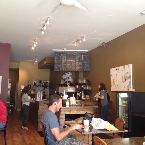 8/14/2014 tarihinde John F.ziyaretçi tarafından The Bagelers Coffeehouse'de çekilen fotoğraf