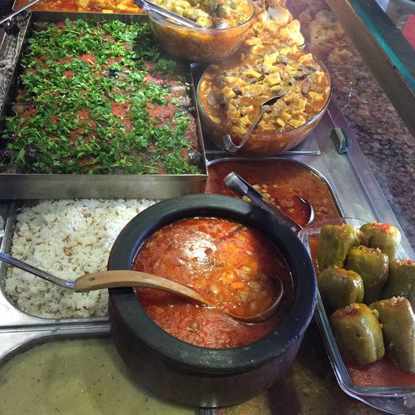 Foto diambil di Karaelmas Oyun Salonu Restaurant&amp;Cafe oleh Recep Tuğçe Y. pada 1/6/2015