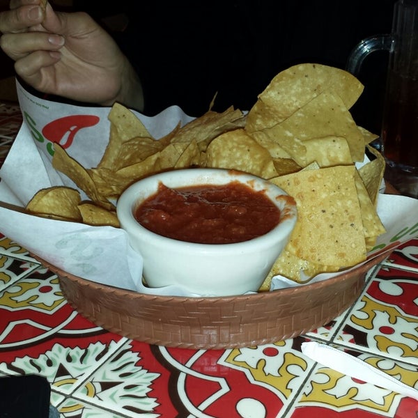Photo taken at Chili&#39;s Grill &amp; Bar by William G. on 11/1/2014