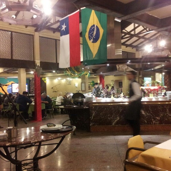 Das Foto wurde bei Acuarela Restaurant von Carito am 7/20/2014 aufgenommen