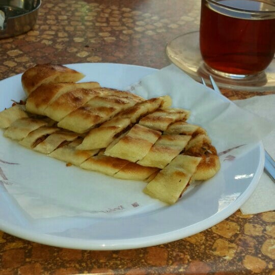 Hamur İş Börek Pide Salonu (Kadıköy) Pie Shop in Osmanağa