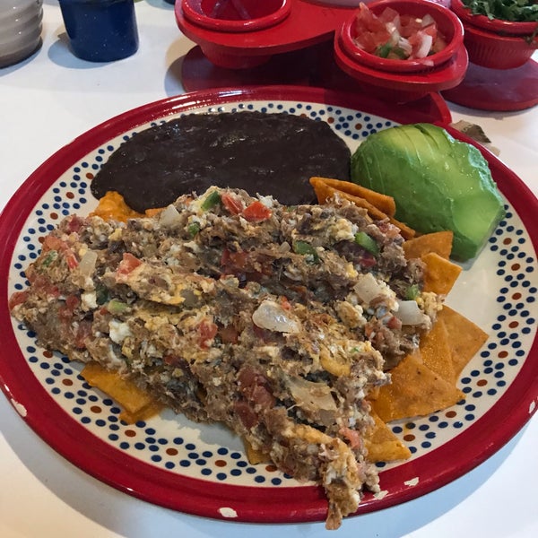 Photo taken at Frida Chilaquiles by Yamil R. on 12/10/2018