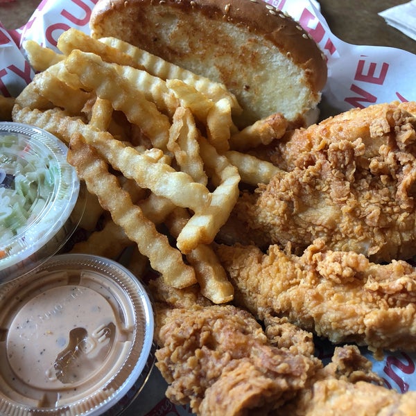 RAISING CANE'S CHICKEN FINGERS - 17 Photos & 39 Reviews - 2707 S