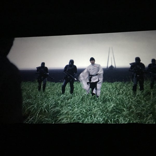 Foto di Regal Solomon Pond Marlborough, MA