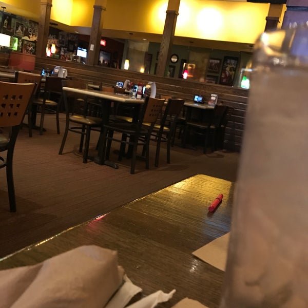 Applebee's Grill + Bar Village West 20 tips