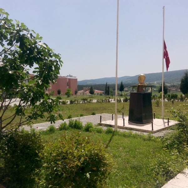 Boyabat Meslek Yuksek Okulu Sinop Ta Universite Akademi Binasi