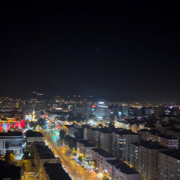 Das Foto wurde bei Radisson Blu Hotel, Kayseri von Talip A. am 8/17/2022 aufgenommen