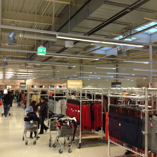 Fotos bei ESPRIT Outlet Ratingen, NordrheinWestfalen