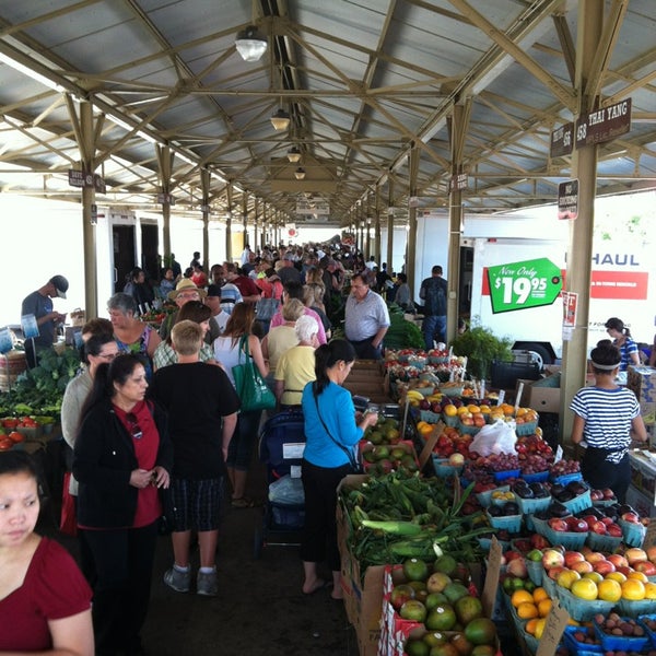 8/17/2013 tarihinde Duane D.ziyaretçi tarafından Minneapolis Farmers Market Annex'de çekilen fotoğraf