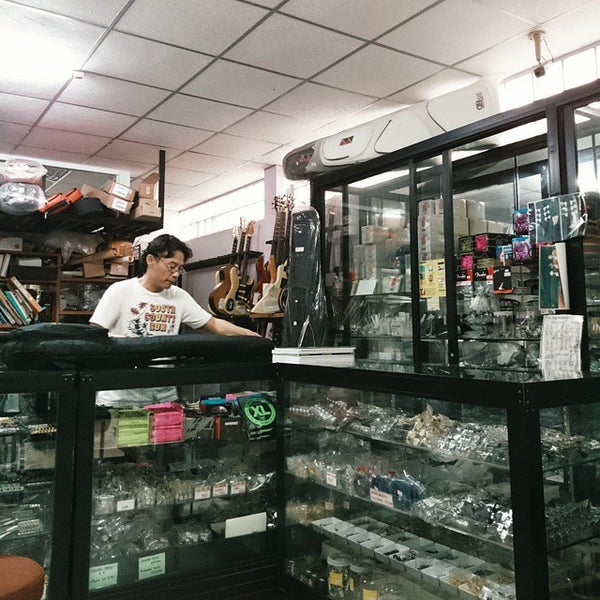 Aliceia guitar outlet