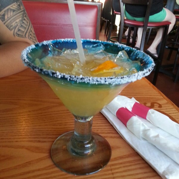 Photo taken at Chili&#39;s Grill &amp; Bar by Pamela J. on 5/3/2014