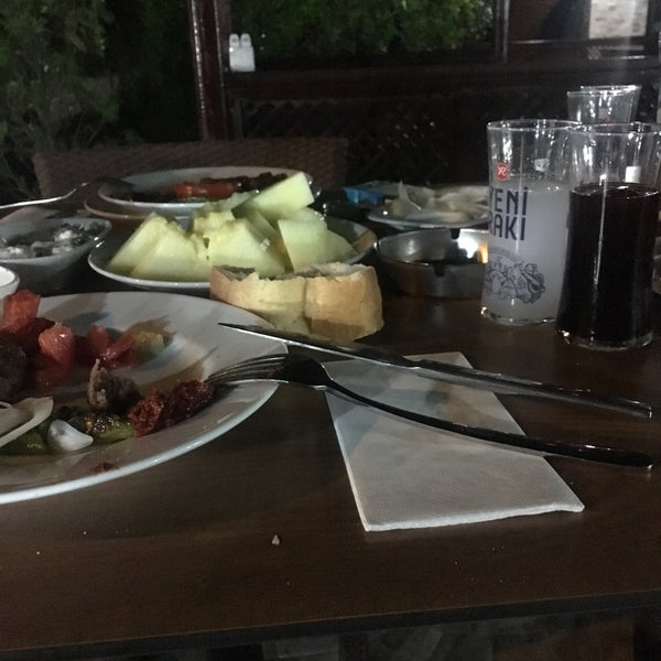 Снимок сделан в Özcan Restaurantlar пользователем By Se♏ih  . 6/30/2017
