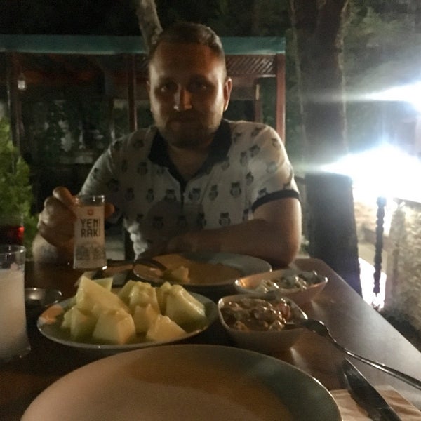 Снимок сделан в Özcan Restaurantlar пользователем By Se♏ih  . 6/30/2017