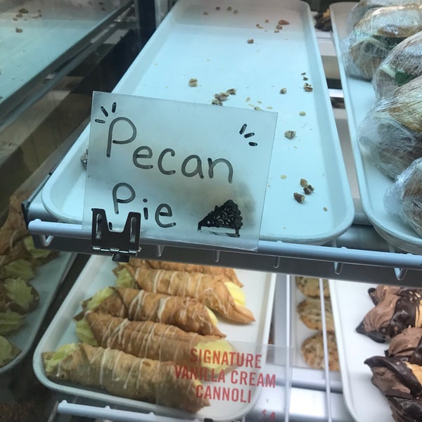11/15/2018にJessicaがPiccione Pastryで撮った写真