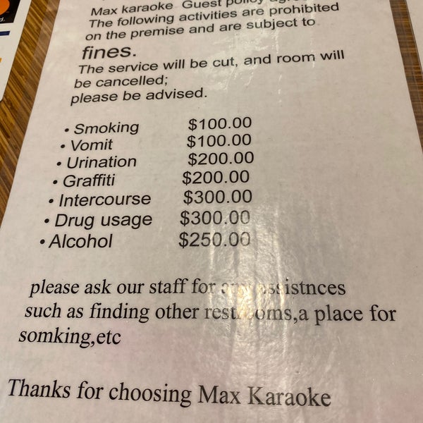 รูปภาพถ่ายที่ Max Karaoke Studio โดย Jenn L. เมื่อ 11/2/2019