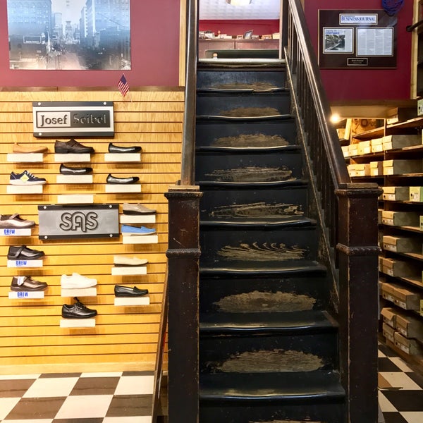 Stout�s Shoes Shoe Store in Downtown Indianapolis
