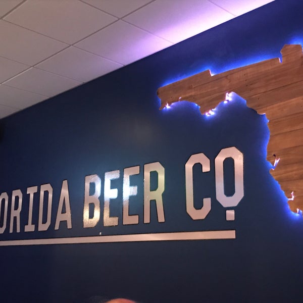 รูปภาพถ่ายที่ Florida Beer Company โดย Doug T. เมื่อ 9/11/2019