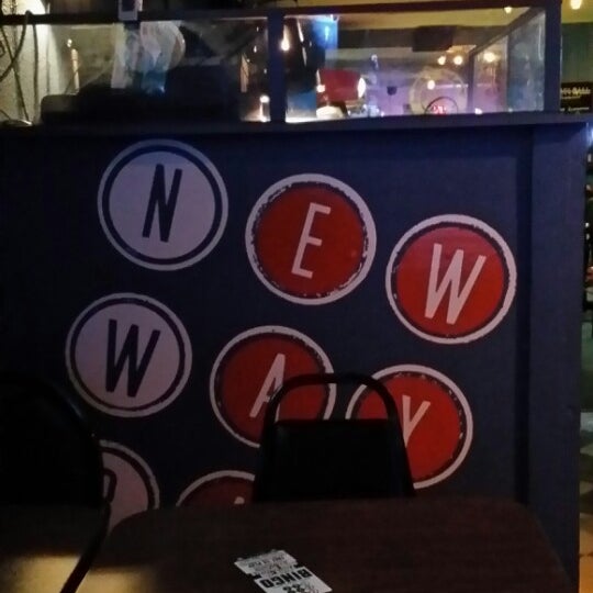 Foto diambil di New Way Bar oleh Lawrence D. pada 3/22/2014