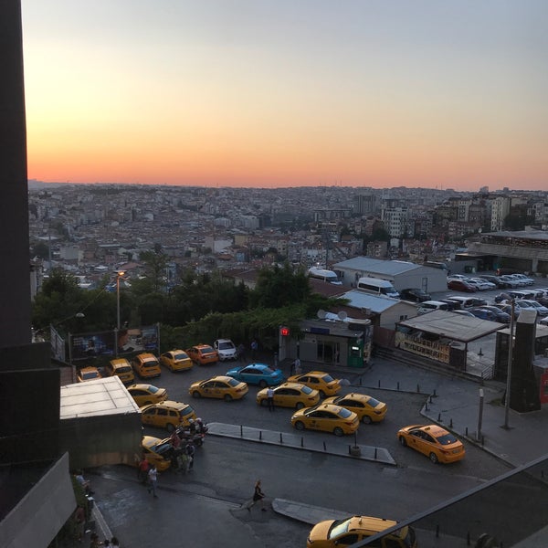 Photo taken at The Peak Hotel by Kağan on 7/21/2019