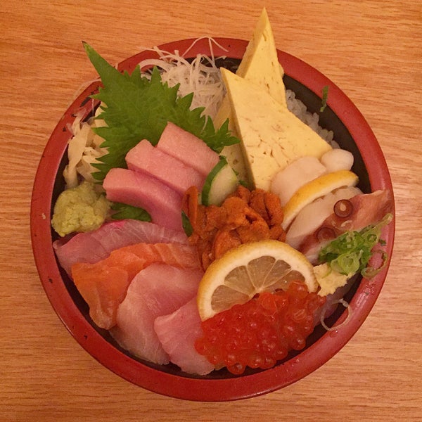 A little pricey for the neighborhood but you get quality in return. The chirashi is beautifully presented. Comes with uni. Get anything with uni.