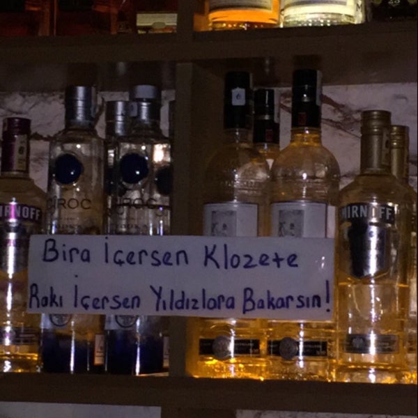 Das Foto wurde bei Mayor Restoran &amp; Bar von Ökkeş A. am 12/24/2017 aufgenommen