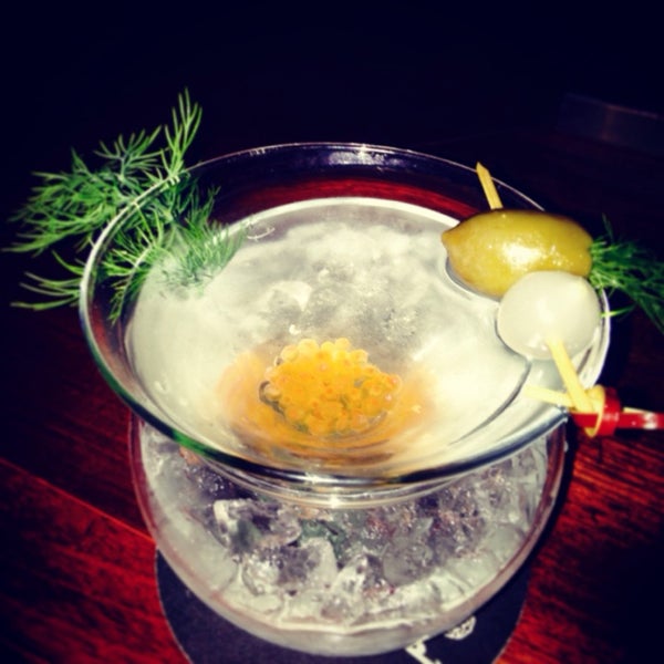 4/6/2014에 Tatiana U.님이 Caviarteria - Beluga Bar - Champagne &amp; Caviar Bar, Restaurant &amp; Lounge에서 찍은 사진