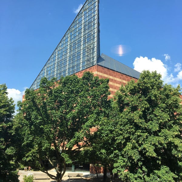 Aquarium Plaza Downtown Chattanooga Chattanooga, TN