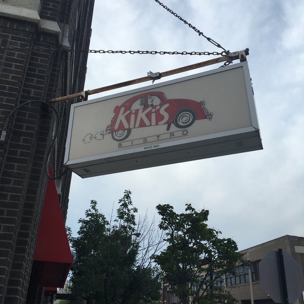 Foto tirada no(a) mk The Restaurant por Michael C. em 7/22/2016
