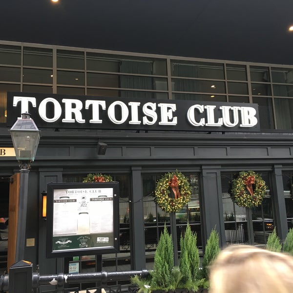 12/29/2015에 Michael C.님이 Tortoise Supper Club에서 찍은 사진